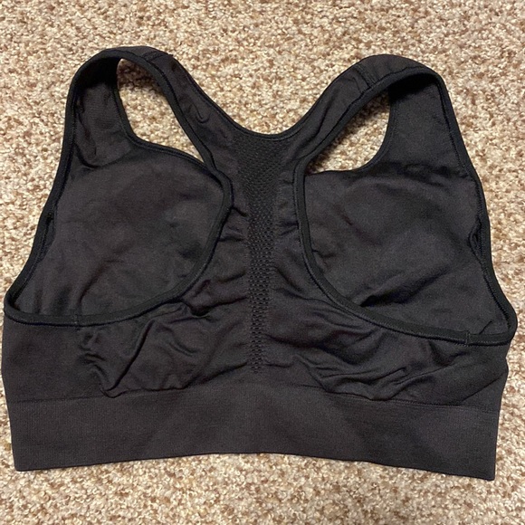 Champion Medium Support Sports Bra - Picture 2 of 3